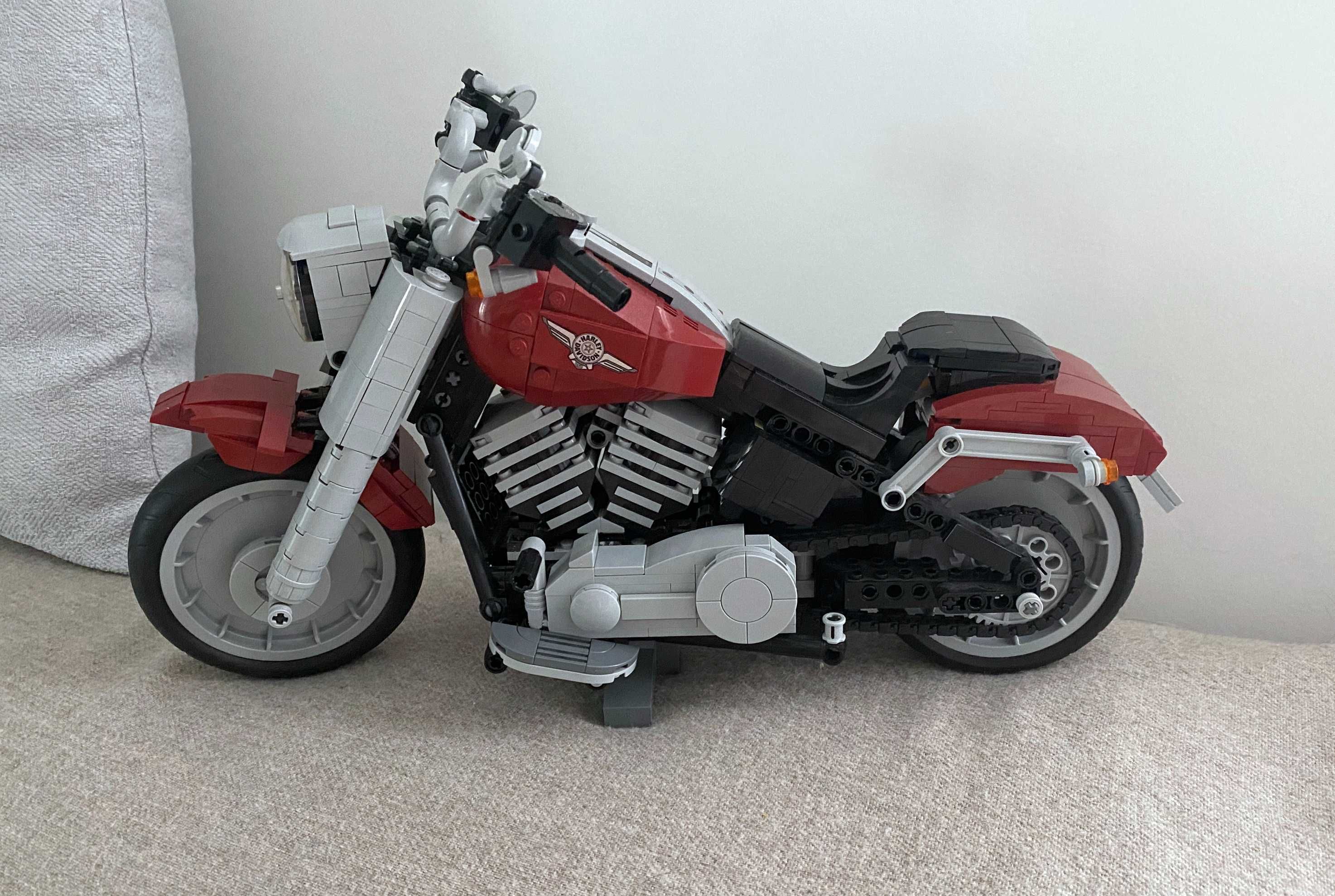 LEGO Creator Expert Harley-Davidson Fat Boy 1023 piese - facuta