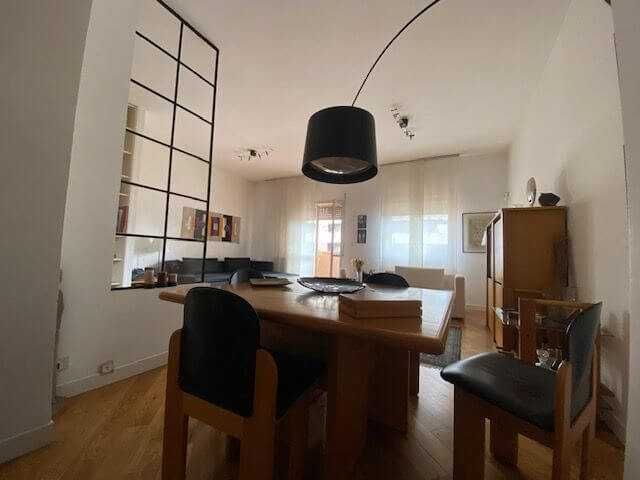 Дава се под наем Двустаен апартамент в София, Център - 65 кв.м за 408 € - Снимка #2