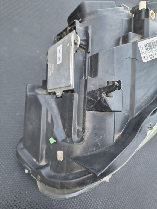 Far stânga BMW X1 E84 FACELIFT LCI 2012-2015 Bi-Xenon