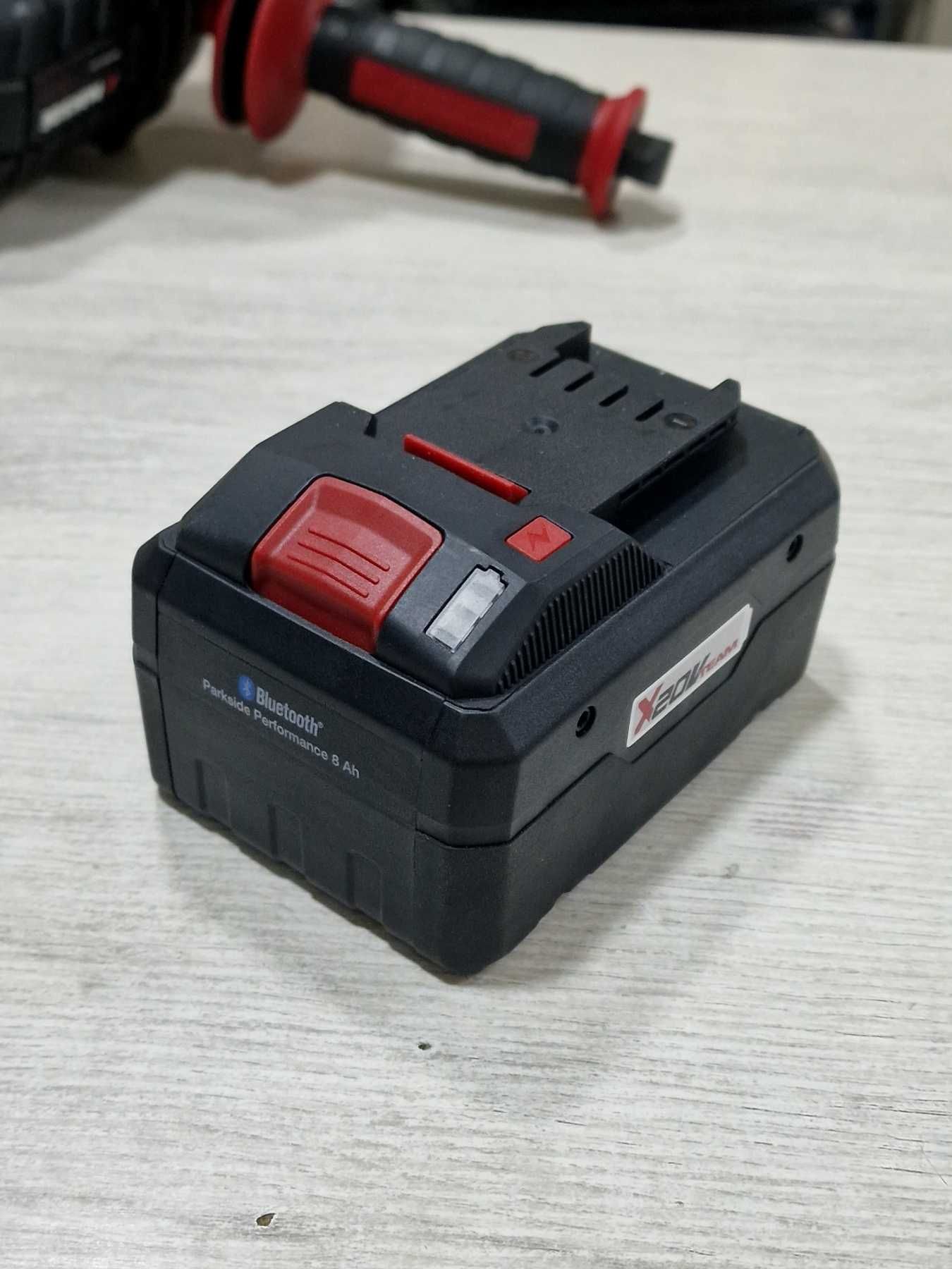 Ъглошлайф PARKSIDE PWSAP 20Li E6 + смарт батерия PAPS 208 A1 20V / 8Ah