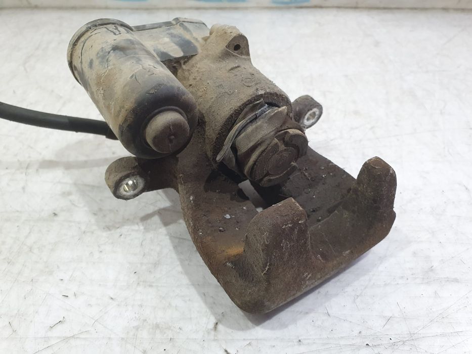 Etrier stanga spate Volkswagen Passat B6 (2005 - 2010) (1240) BLR