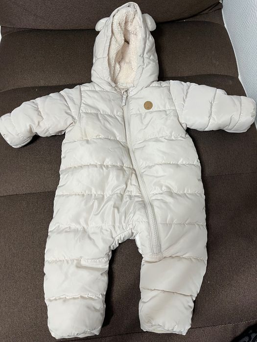 Чисто нов космонавт H&M.