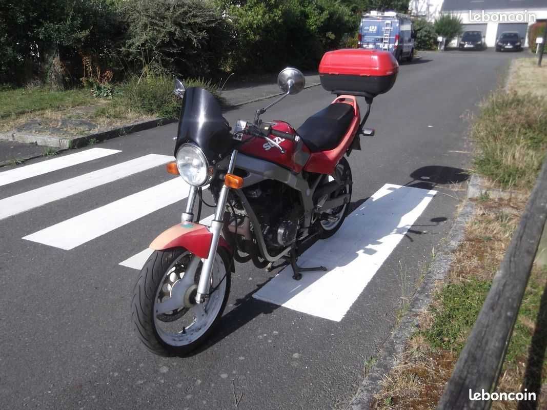 Suzuki GS 500    .