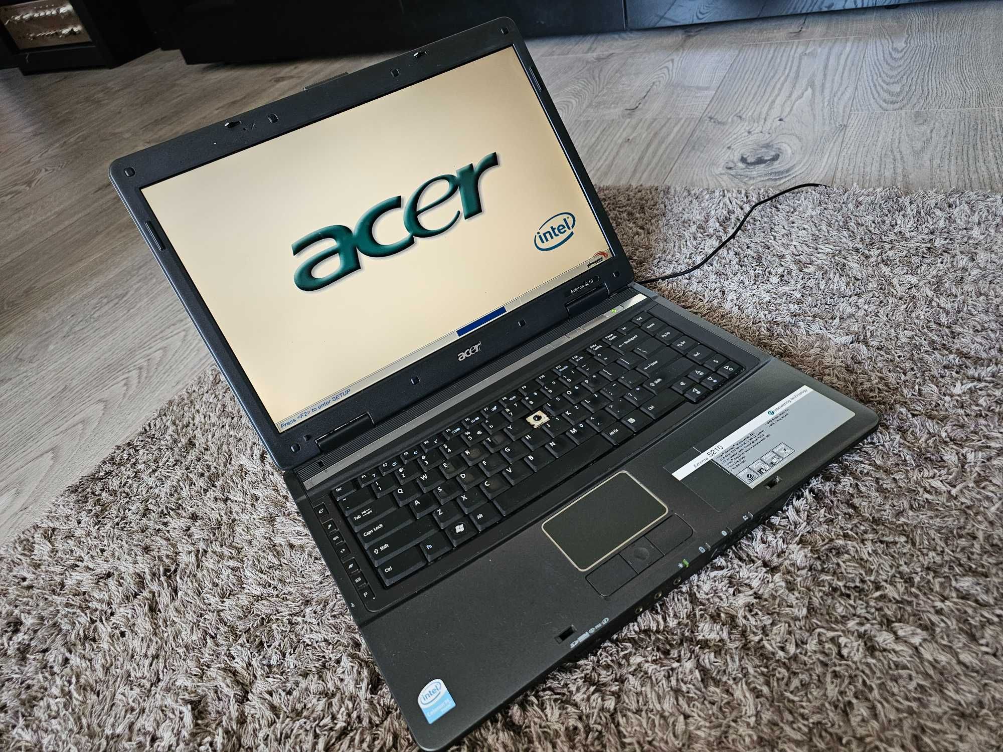 Laptop vechi Acer Extensa 5210
