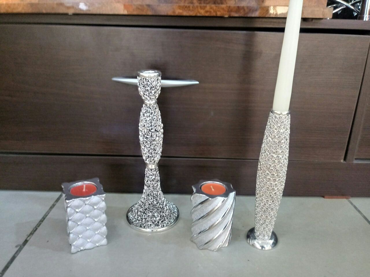Столовое серебро и предметы декора