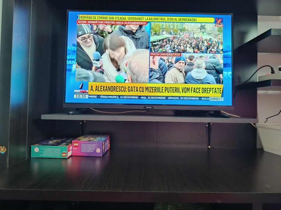 Vând televizor Toshiba D.80