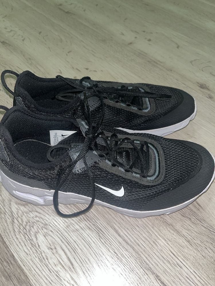Nike Маратонки