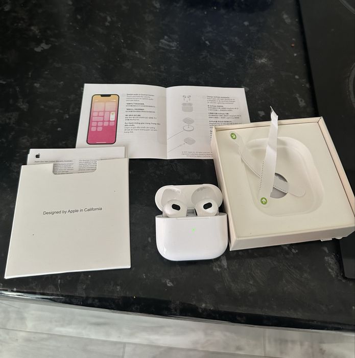 Продам airpods 3