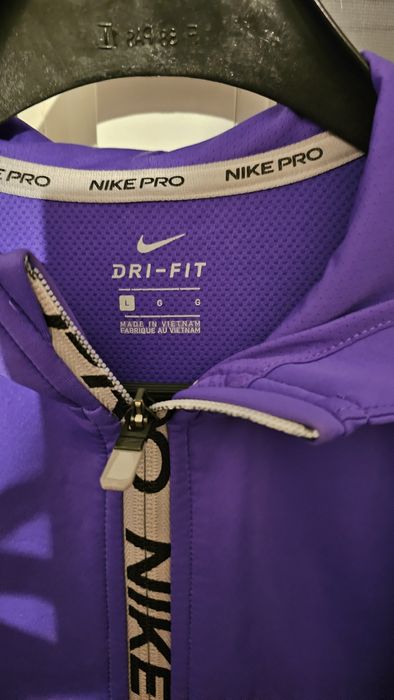 Nike Dri fit cu glugă