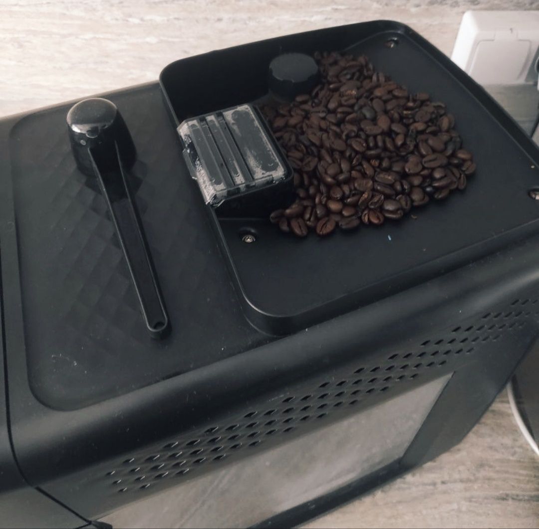 Като нов кафеавтомат PHILIPS 2300 EP2331/10 1800 мл 15 бара с-ма Latte