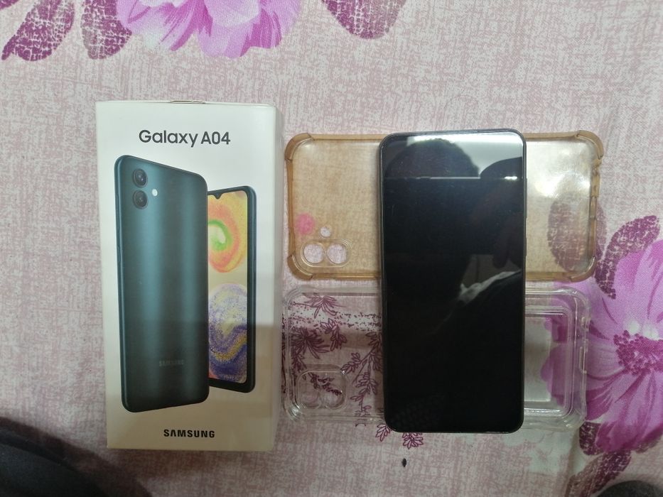 Срочно продам Самсунг а04 память 4/64GB в хорошем состоянии