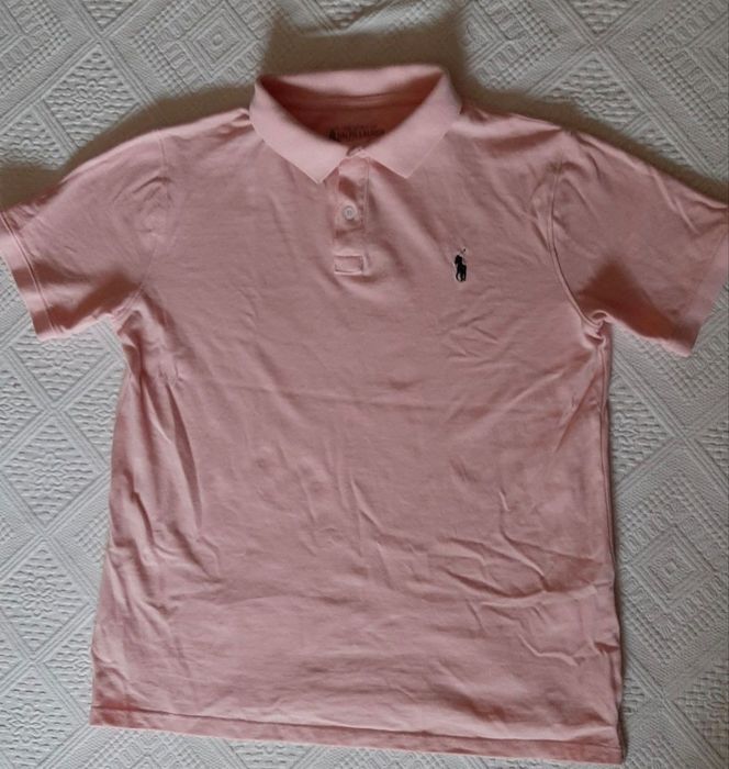 Tricou Ralph Lauren marimea XXL de culoare roz.
Dim.lg.65 cm ,lat 54 c