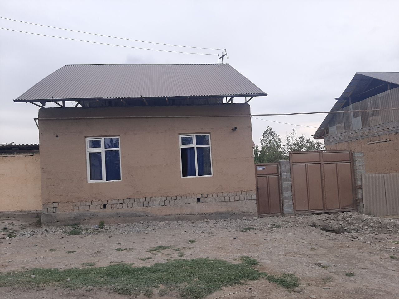 Срочно продаётся Двор
