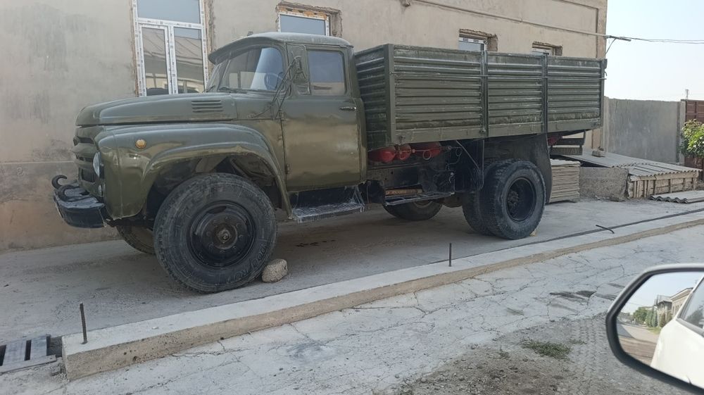 Zil 130 Yuk Bortli Tent