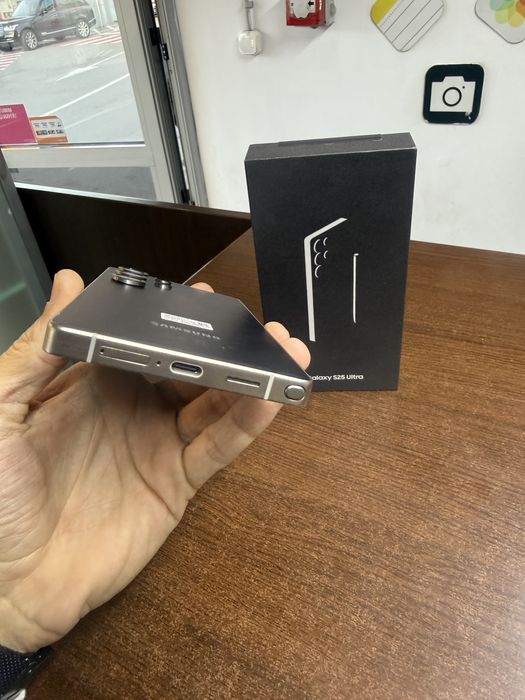 Vand Samsung S25 Ultra 256Gb impecabil Full box