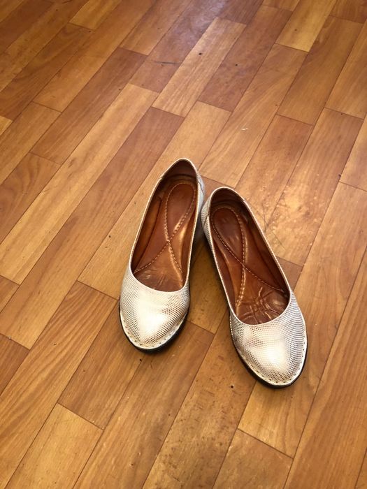 Продам дамские туфли