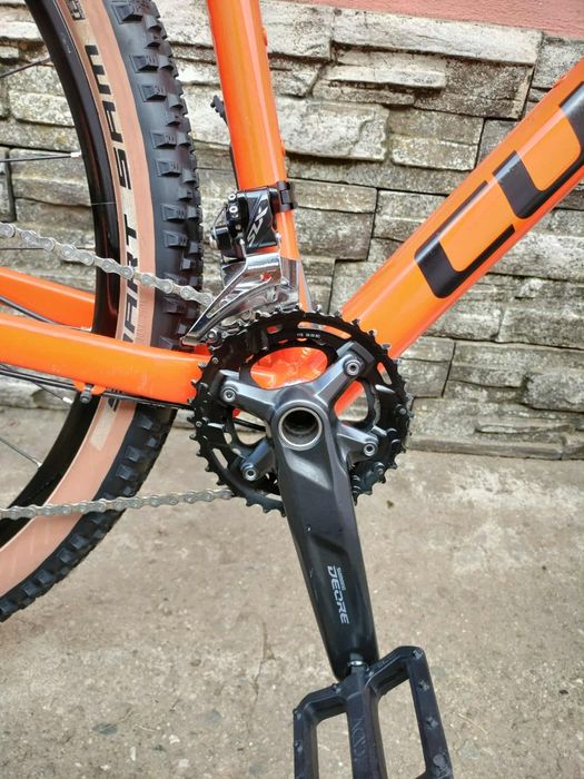 Bicicleta Cube Hardtrail roti pe 29