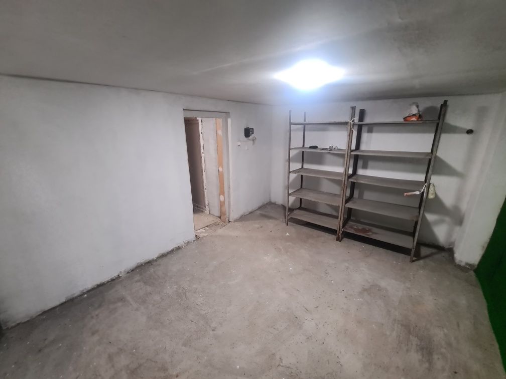 Дава се под наем Гараж / Паркомясто в Стара Загора, Аязмото - 40 кв.м за 91.8 € - Снимка #8