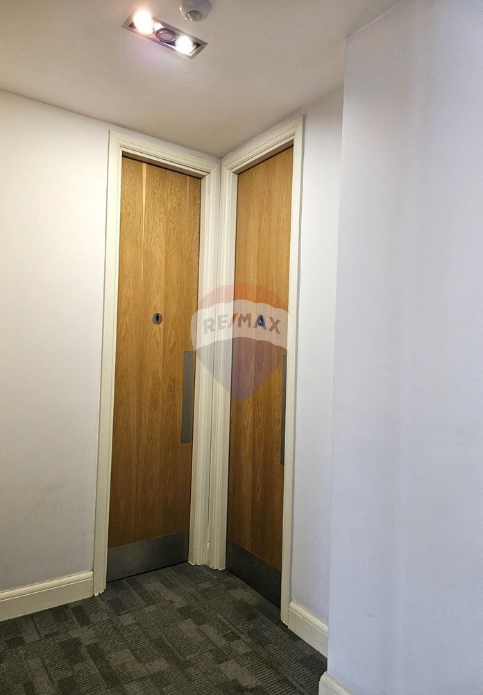 Дава се под наем Офис в Варна, Младост 1 - 100 кв.м за 800 € - Снимка #10