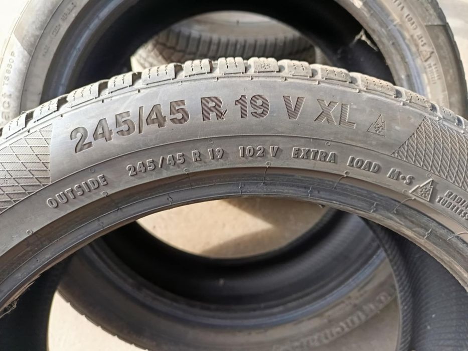 245/45/19 4броя Continental Winter Contact.Гумите са в перфектно състо