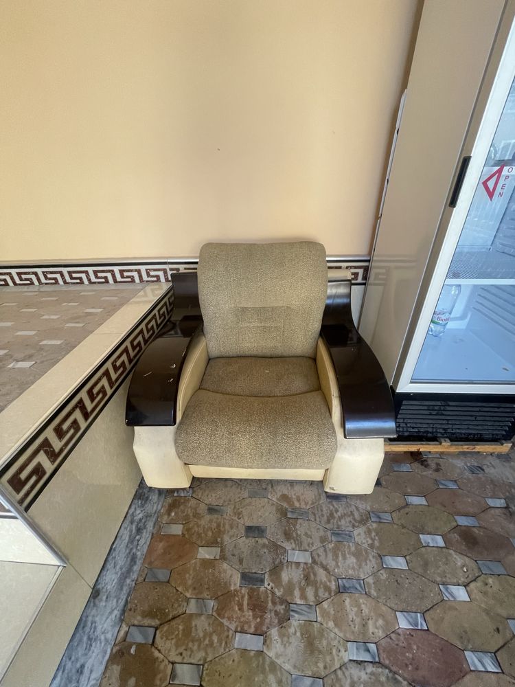 Divan sotiladi xolati urta