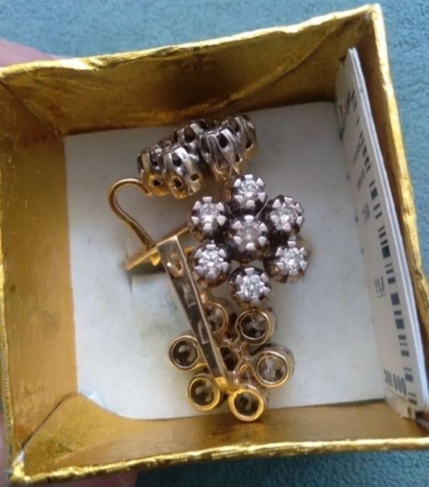 Продам советский бриллиантовый набор. Золото литый!