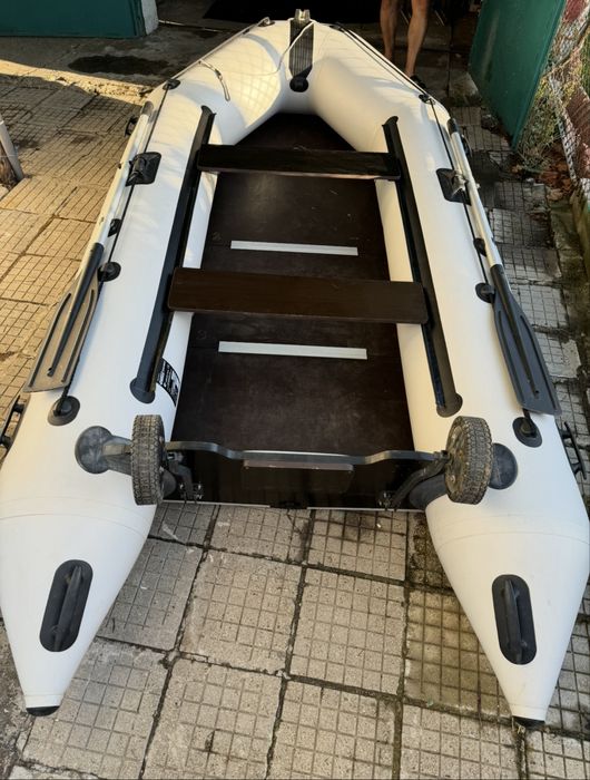 Надуваема лодка Omega