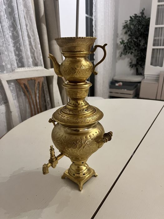 Vand samovar, de colectie. De alama,