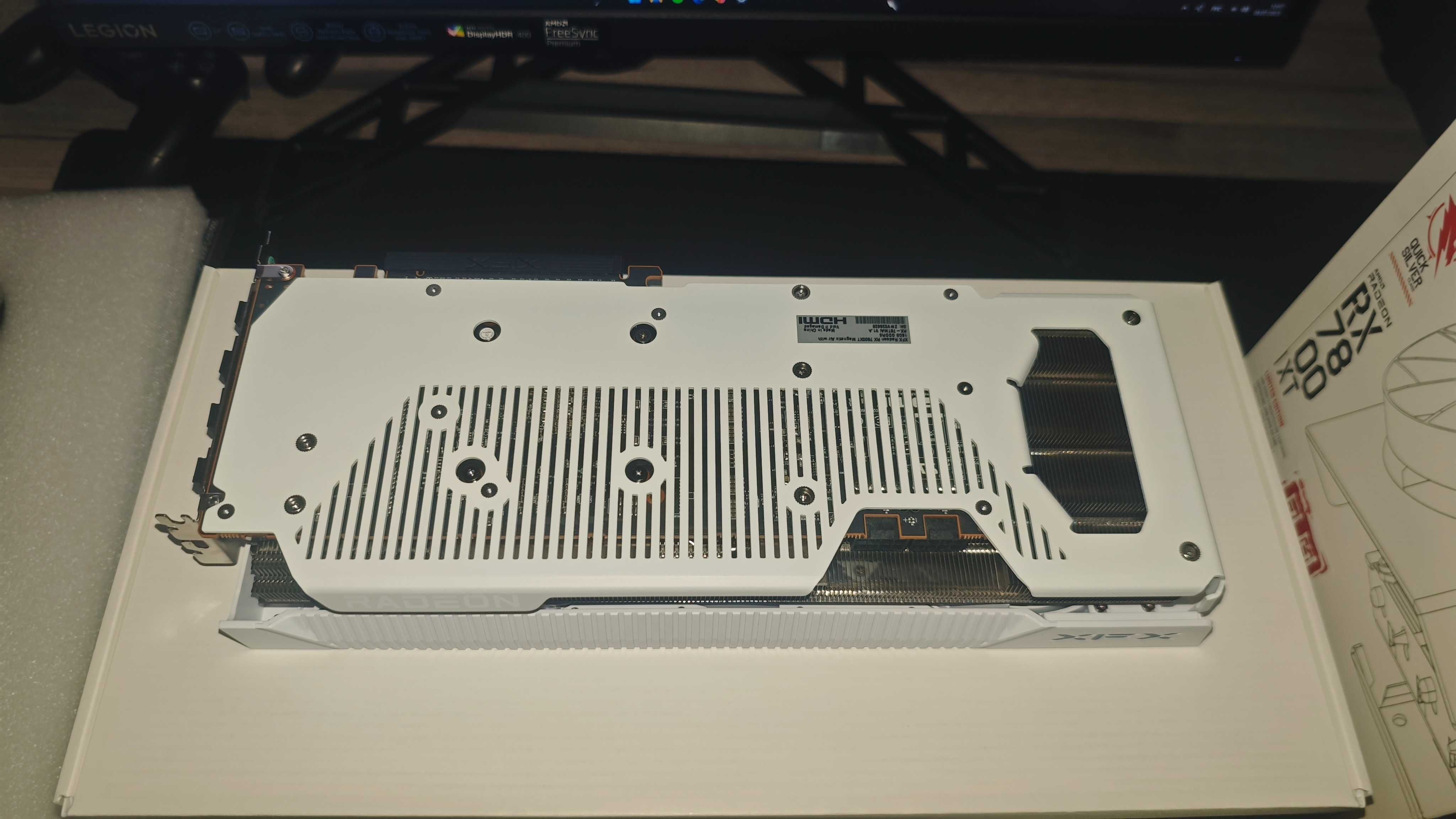 XFX RX 7800 XT  Magnetic Air White  limited edition