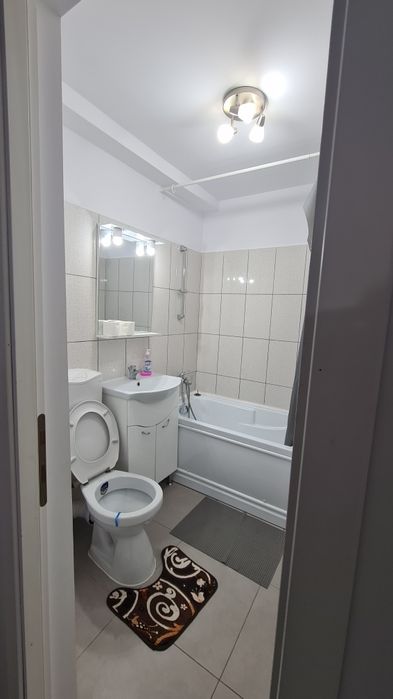 Inchiriez apartament 2 Camere semidecomandat in regim hotelier