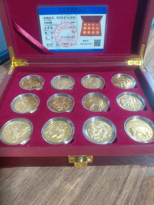 Продам коллекционные монеты