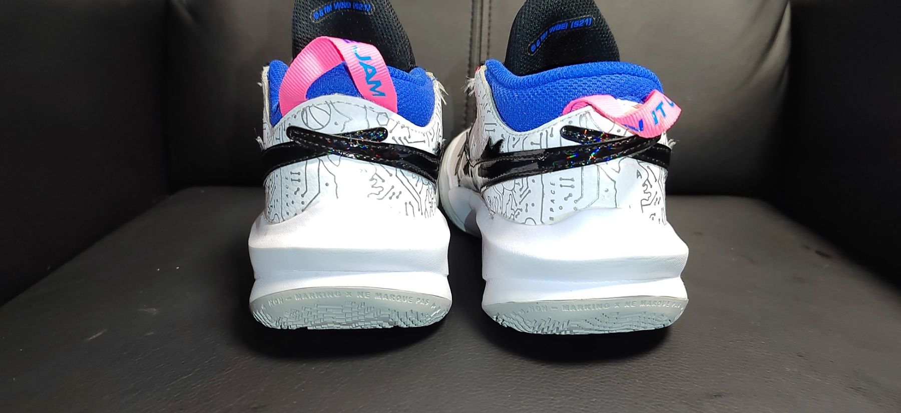 Nike Space Jam Team Hustle, номер 38
