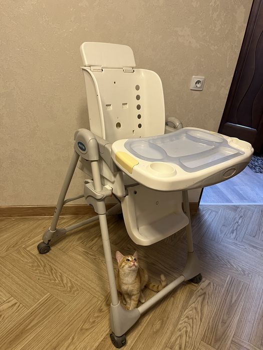 Продам стульчик для кормления.