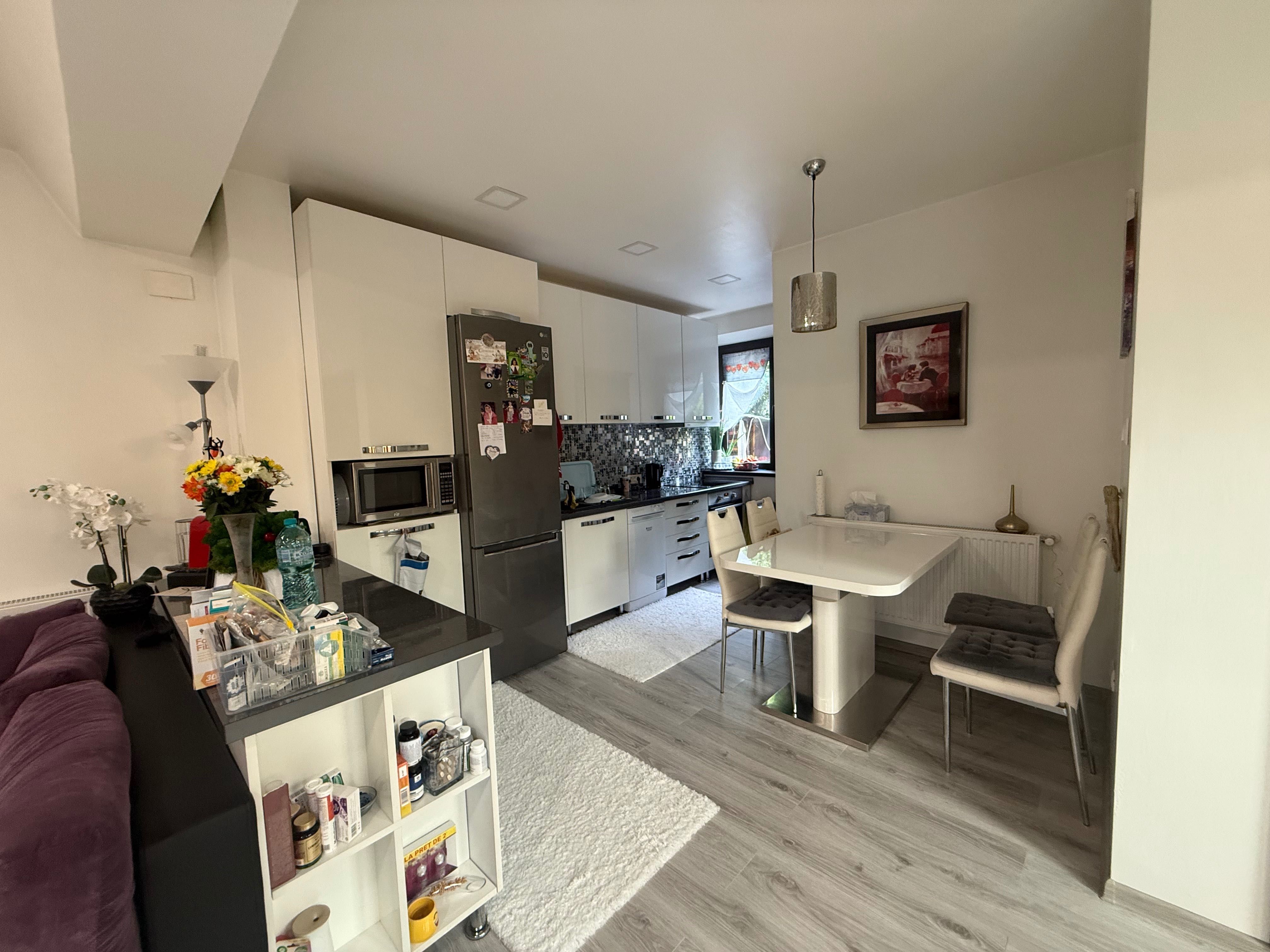 Casa an 2010 ,Suprafata 200 mp, Grădină 500 mp, Zona Centrala Reșița