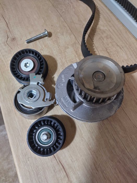 Ангренажен комплект Опел Астра