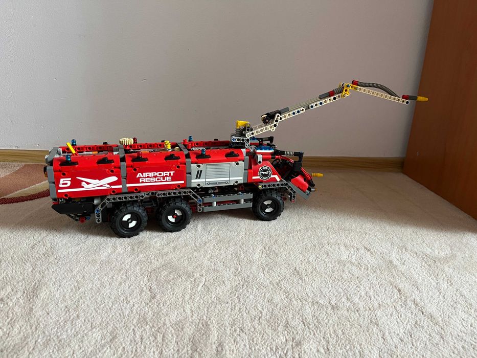 LEGO TECHNIC 8265 и 42068