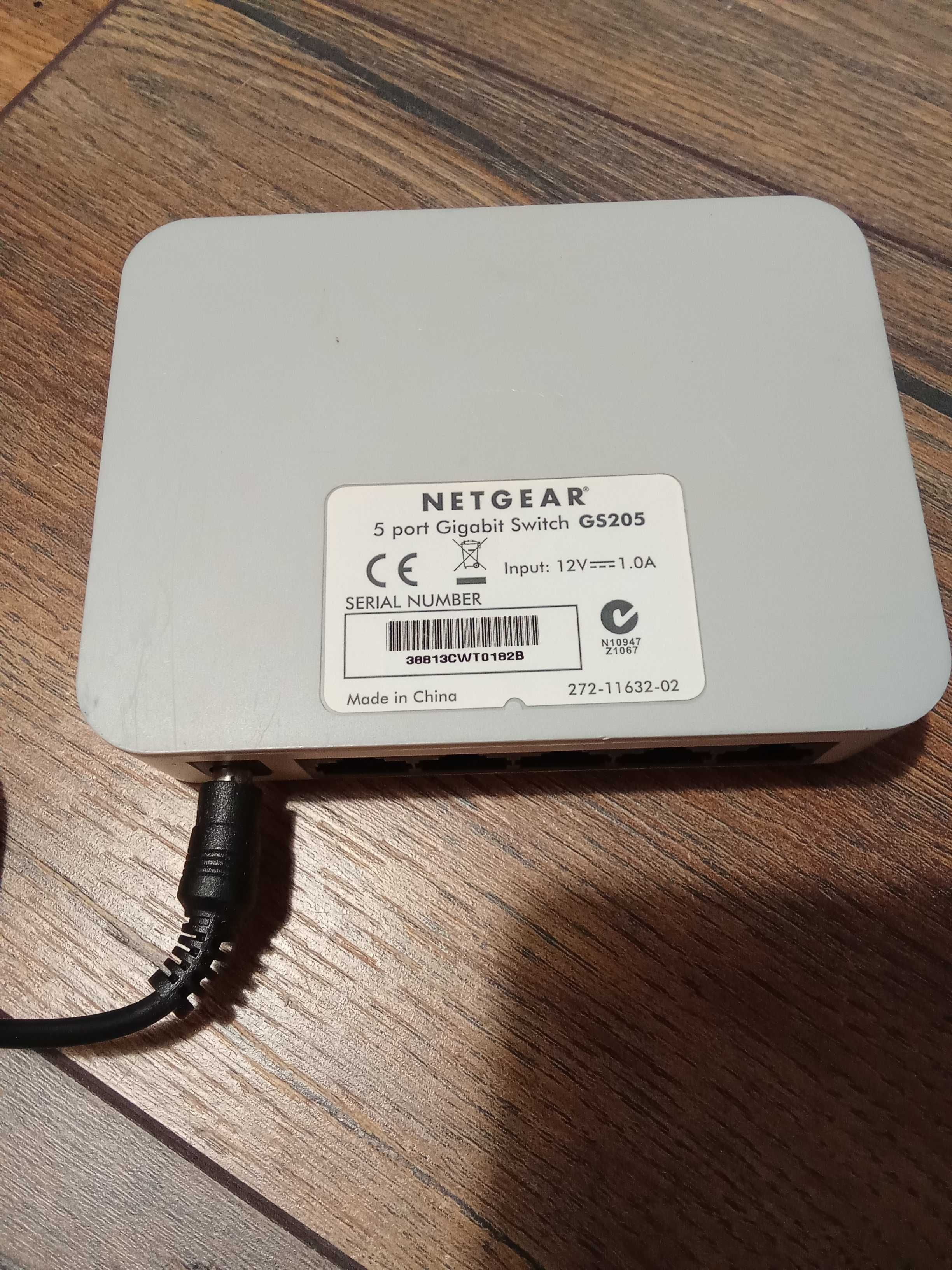 Суич Netgear GS205 / 5 PORT - Gigabit
