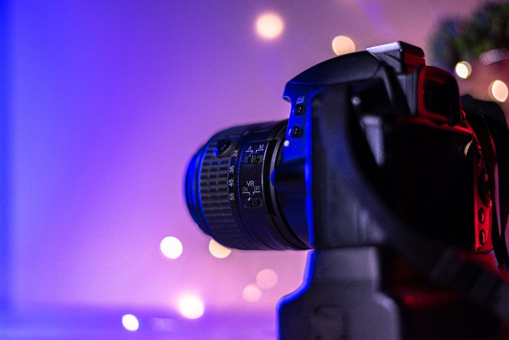 Nikon D3200 + Обектив Nikon 18 + 55 KIT  DX VR