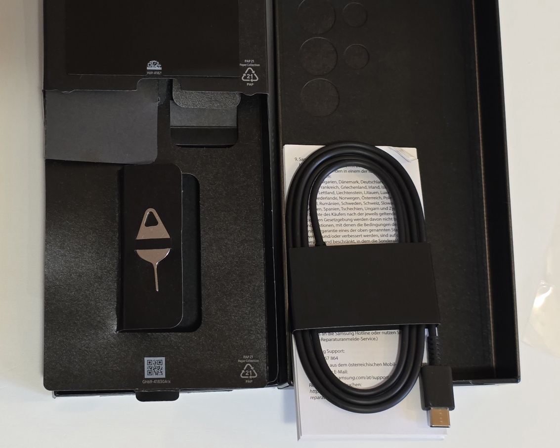 Продавам S23 Ultra 512 GB Cream с нов дисплей и нова батерия