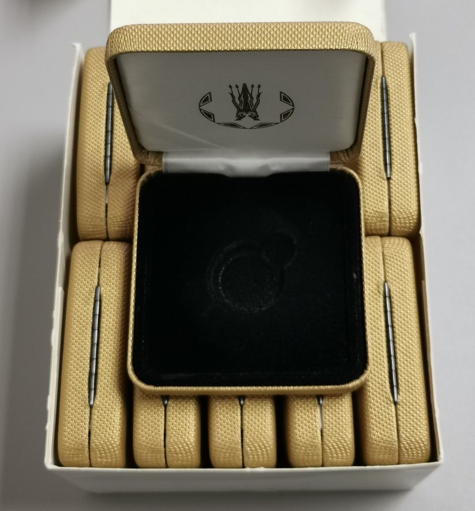 Текстурные коробочки под золотые монеты Казахстана - 7,78 гр - 10 шт
