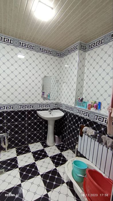 Uy sotiladi , продаётся участок