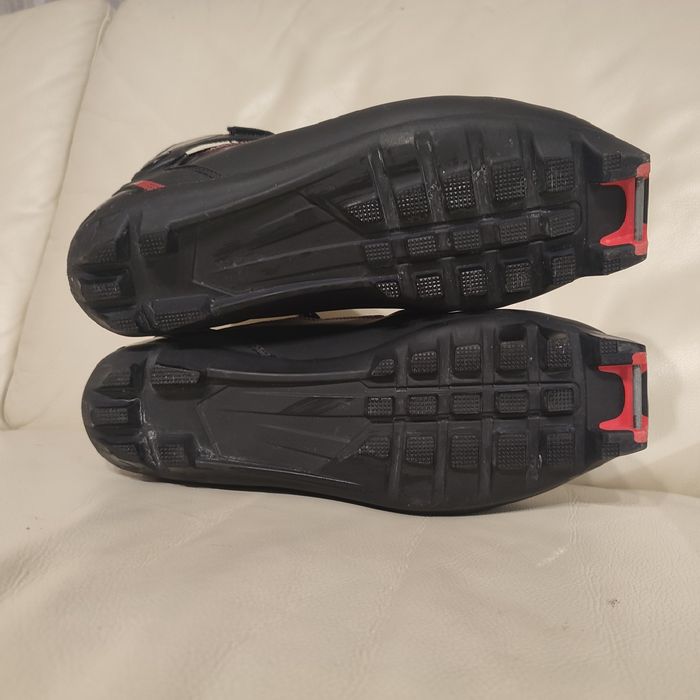 Clăpari Rossignol Nr 44 ( 42 43 real ) schi ski fond