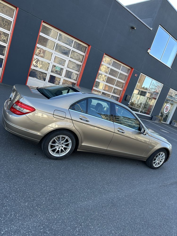Mercedes-Benz C class (C 180) 2009