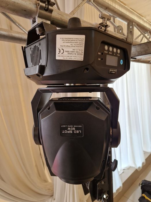 Moving head-led spot 90