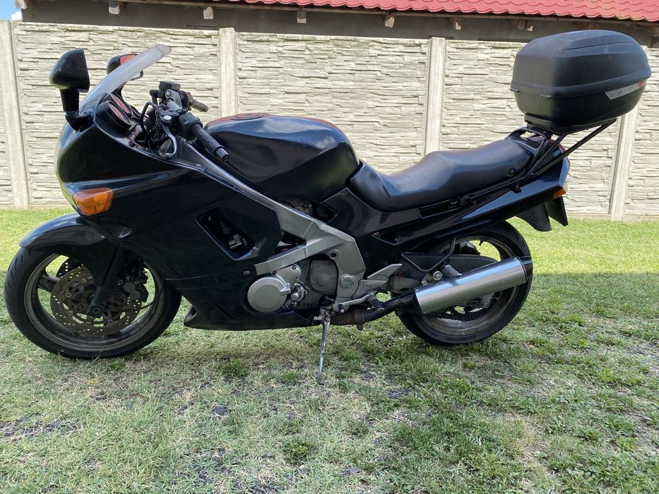 Vând Kawasaki ZX 500