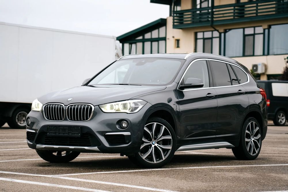 BMW X1 Head-Up/ Lane Assist/ Panoramic