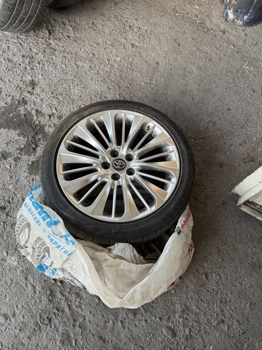 Шина 225/45 r18 новый