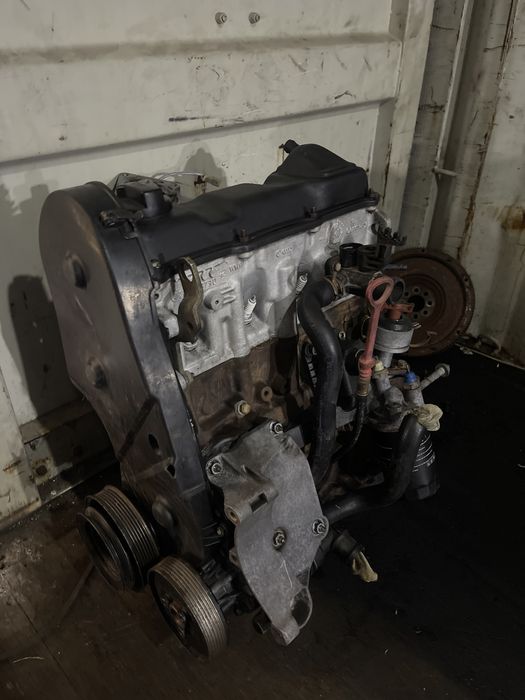 Двигатель пассат гольф 1.8