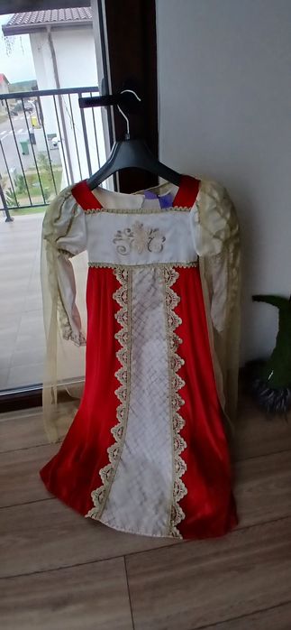 Rochiță original Disney  7-8 ani