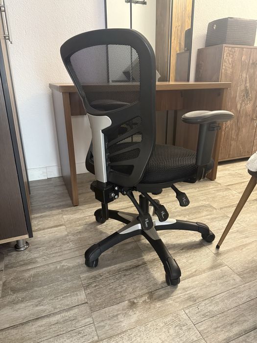 Birou + scaun ergonomic